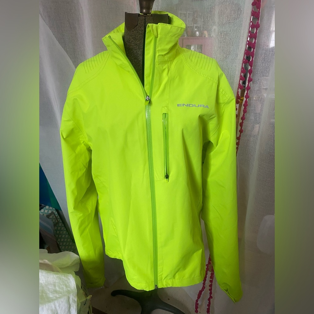 NWOT Men's Endura Neon Yellow Green Hummvee Waterproof Jacket Size XL Gorpcore